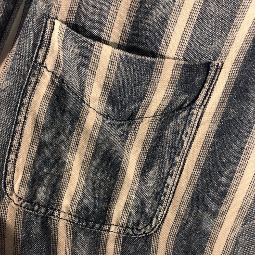 Blue/white BOYFRIEND FIT button down